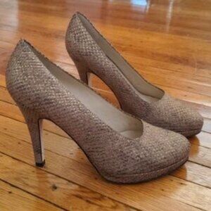NWOT Julie Lopez pink and gold high-heeled stiletto pumps size 7.5